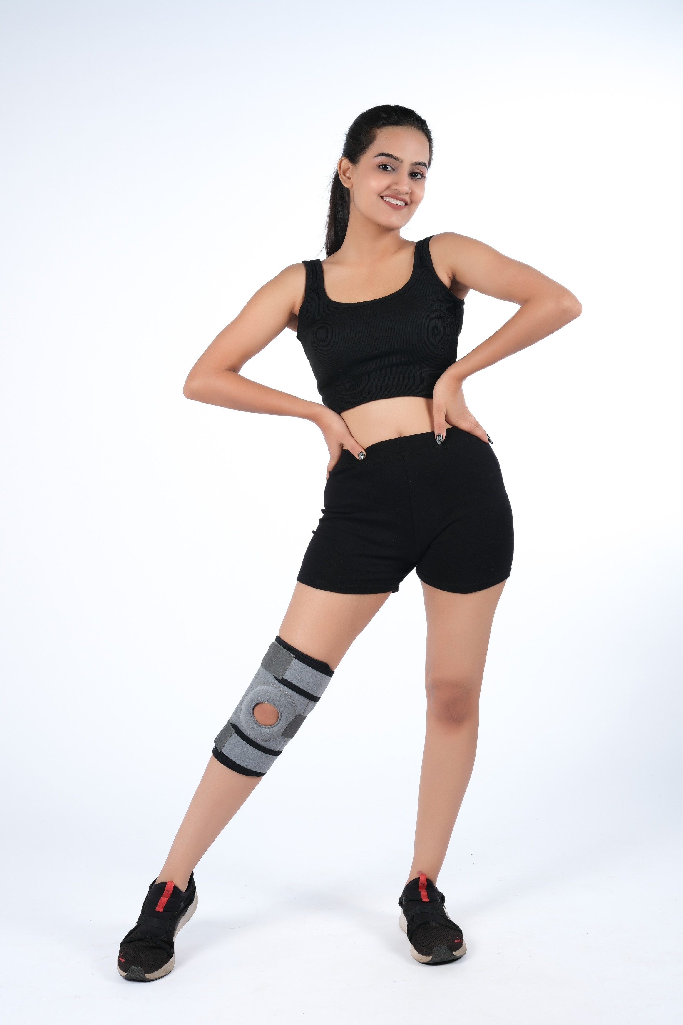 Hinged with open patella